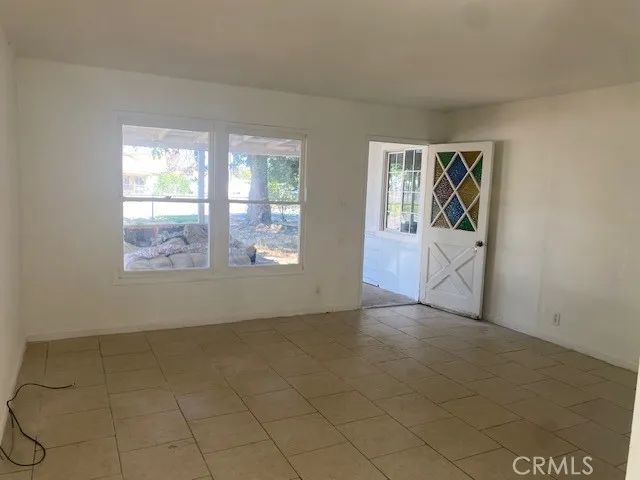 8458 Bruce Avenue, Riverside, California 92503