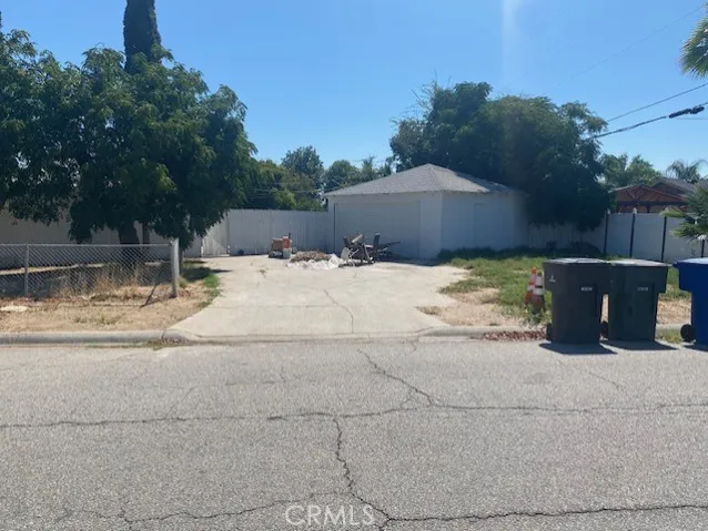 8458 Bruce Avenue, Riverside, California 92503