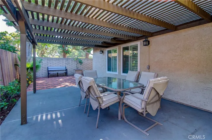 Perfect and spacious for entertaining !