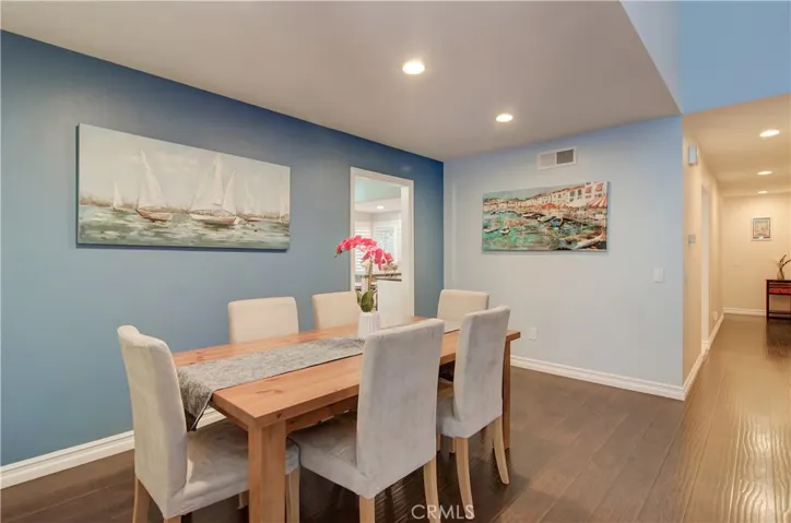 Spacious Dining room area