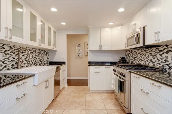 Farmhouse sink and deep cabinet drawers