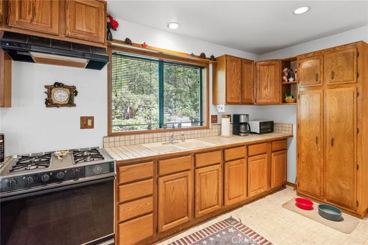1415 Rockspray Drive, Big Bear Lake, California 92315