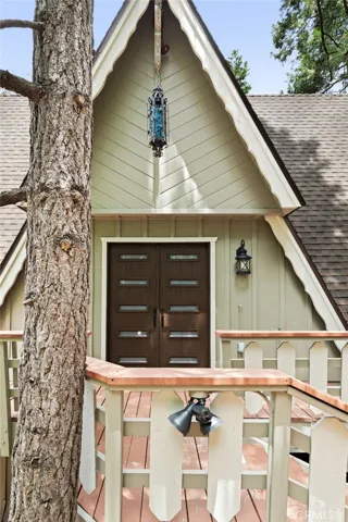 403 Rainier Road, Lake Arrowhead, California 92352