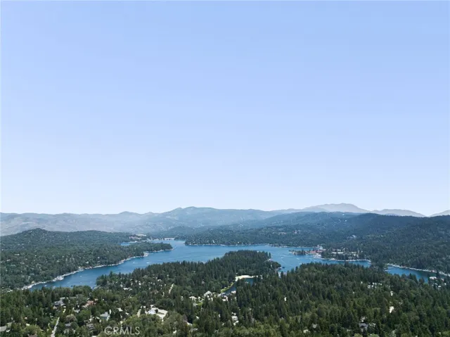 403 Rainier Road, Lake Arrowhead, California 92352