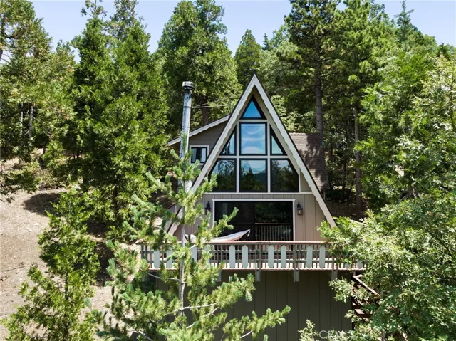 403 Rainier Road, Lake Arrowhead, California 92352