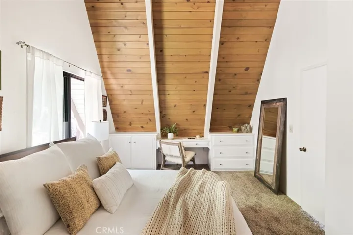 403 Rainier Road, Lake Arrowhead, California 92352