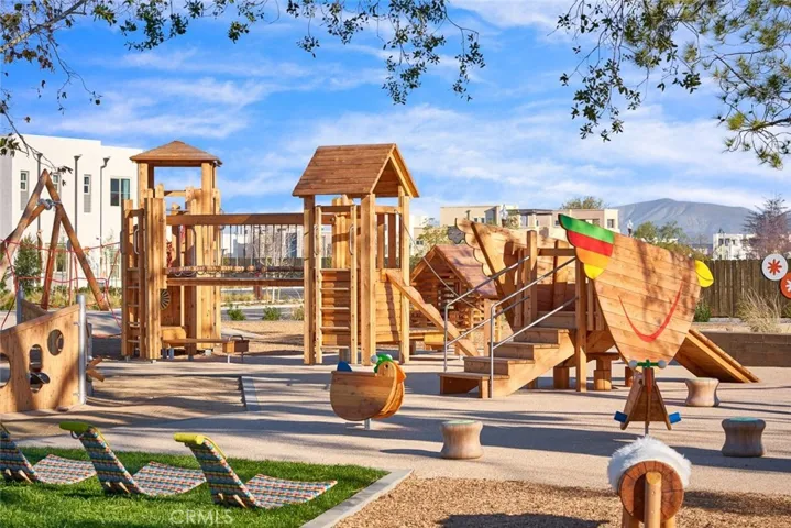 Parasol Park Jungle Gym