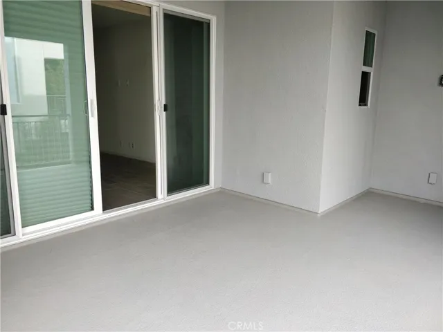 2FL Balcony 1
