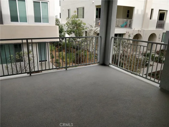 2FL Balcony 2