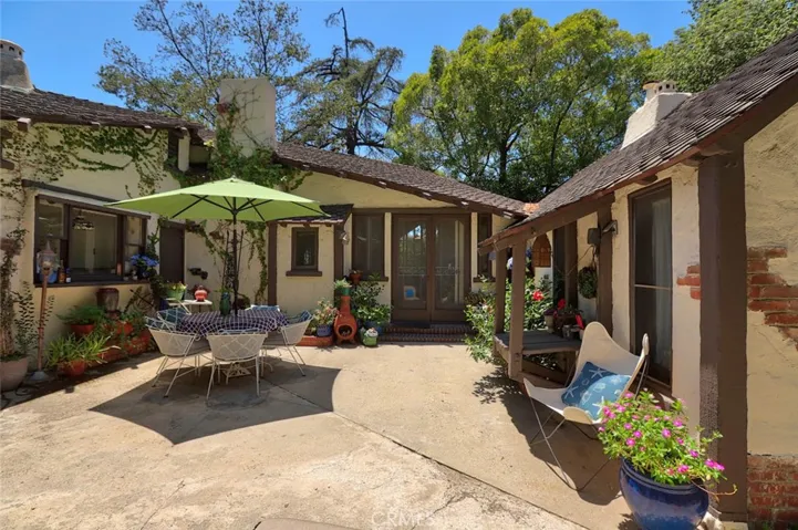 1855 Verdugo Knolls Drive, Glendale, California 91208
