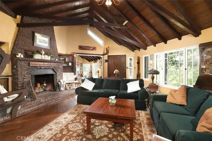1855 Verdugo Knolls Drive, Glendale, California 91208