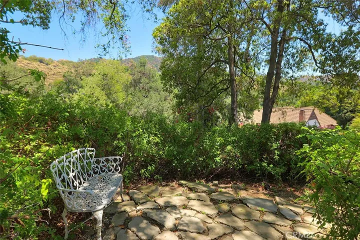 1855 Verdugo Knolls Drive, Glendale, California 91208