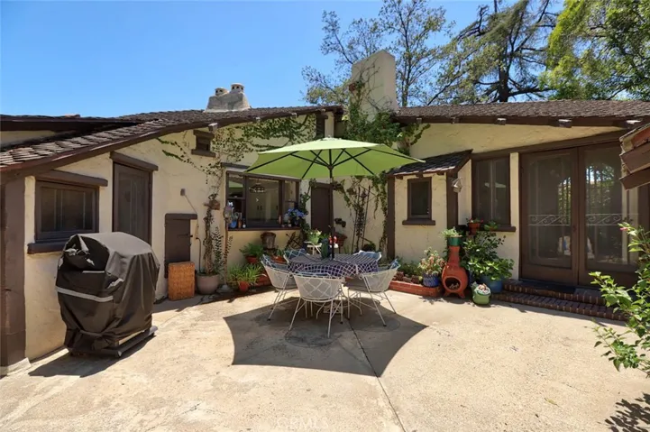 1855 Verdugo Knolls Drive, Glendale, California 91208