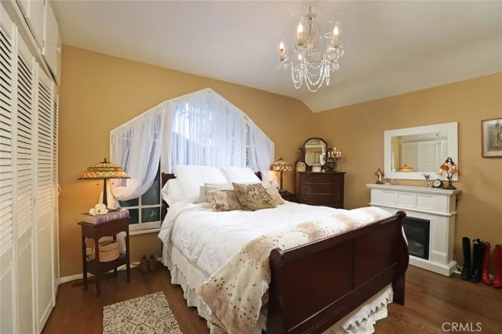 1855 Verdugo Knolls Drive, Glendale, California 91208
