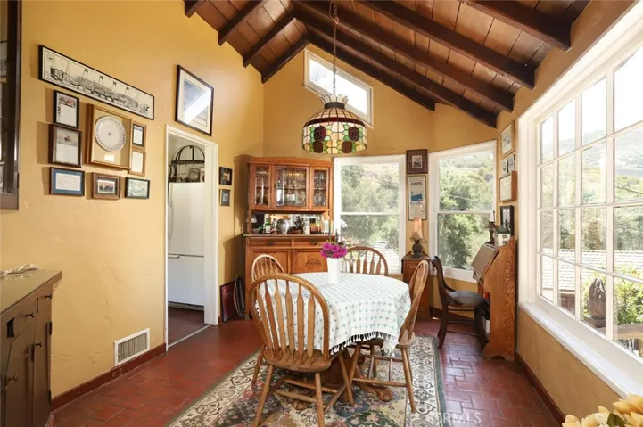 1855 Verdugo Knolls Drive, Glendale, California 91208