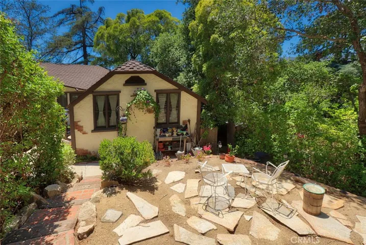 1855 Verdugo Knolls Drive, Glendale, California 91208