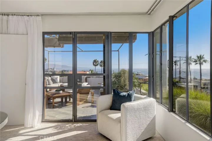 2160 Monterey Boulevard, Hermosa Beach, California 90254