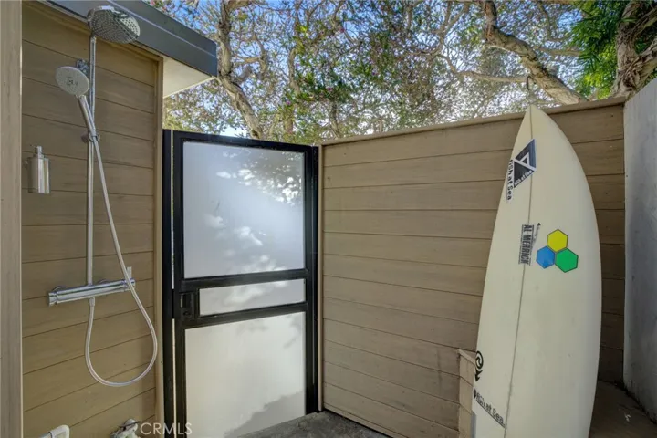 2160 Monterey Boulevard, Hermosa Beach, California 90254