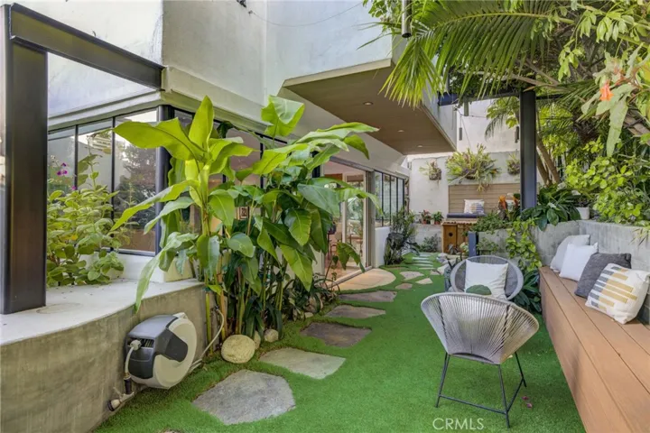 2160 Monterey Boulevard, Hermosa Beach, California 90254