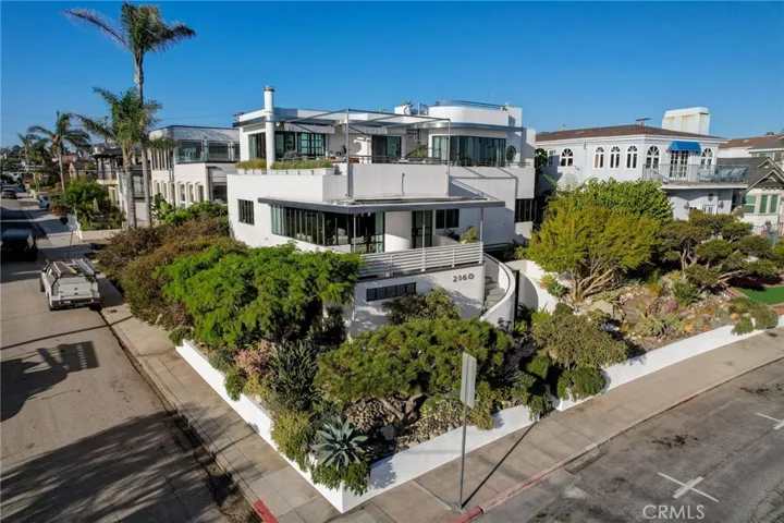 2160 Monterey Boulevard, Hermosa Beach, California 90254