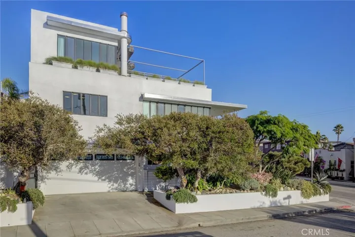 2160 Monterey Boulevard, Hermosa Beach, California 90254