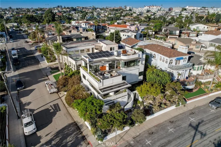 2160 Monterey Boulevard, Hermosa Beach, California 90254