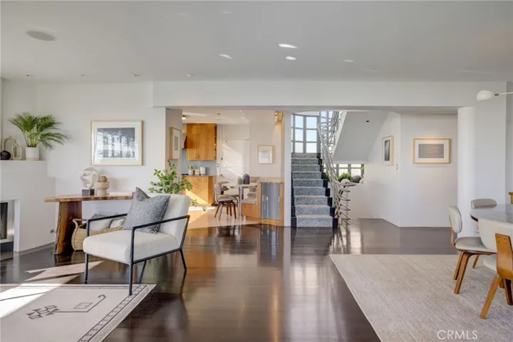 2160 Monterey Boulevard, Hermosa Beach, California 90254