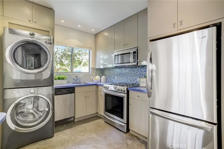 2160 Monterey Boulevard, Hermosa Beach, California 90254