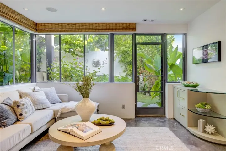2160 Monterey Boulevard, Hermosa Beach, California 90254