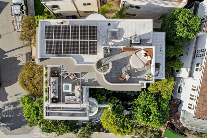 2160 Monterey Boulevard, Hermosa Beach, California 90254