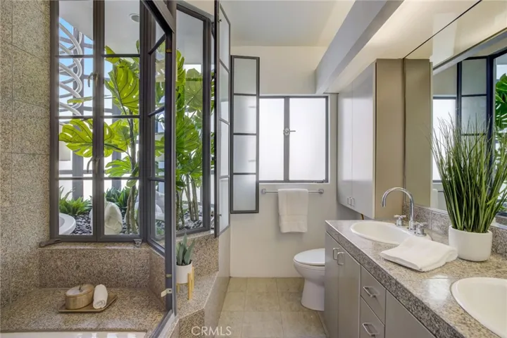 2160 Monterey Boulevard, Hermosa Beach, California 90254
