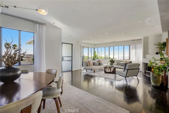 2160 Monterey Boulevard, Hermosa Beach, California 90254