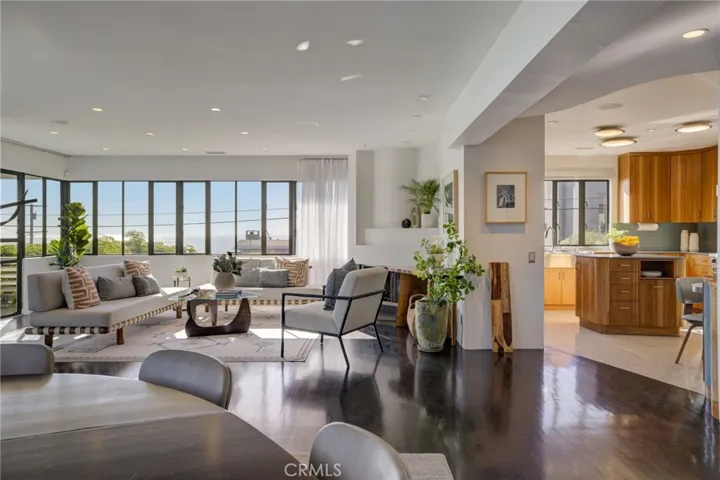 2160 Monterey Boulevard, Hermosa Beach, California 90254