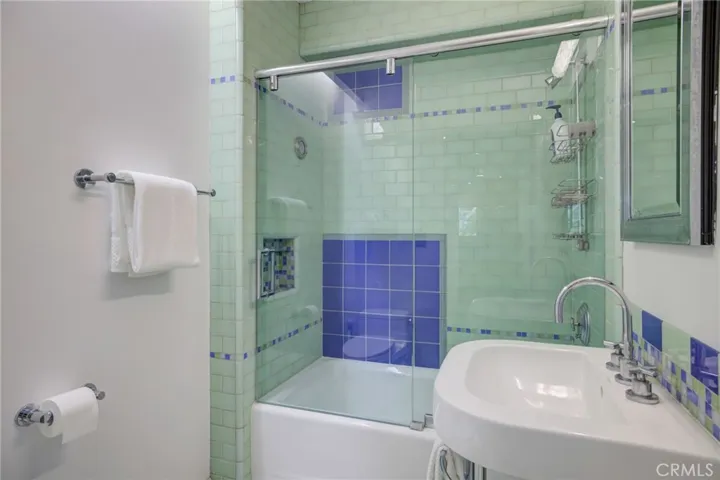 2160 Monterey Boulevard, Hermosa Beach, California 90254