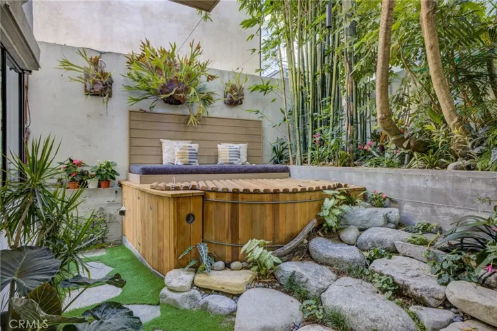 2160 Monterey Boulevard, Hermosa Beach, California 90254