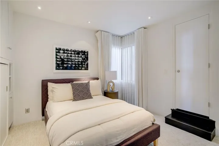 2160 Monterey Boulevard, Hermosa Beach, California 90254
