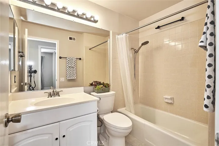118 Marion Boulevard, Fullerton, California 92835