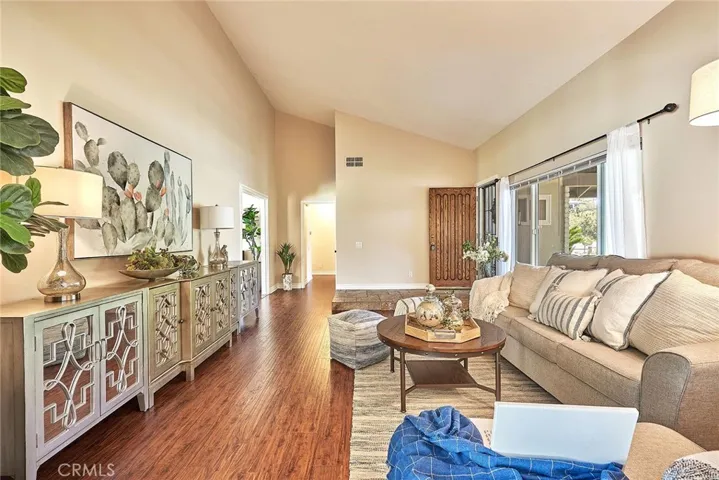 118 Marion Boulevard, Fullerton, California 92835