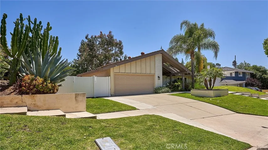 118 Marion Boulevard, Fullerton, California 92835