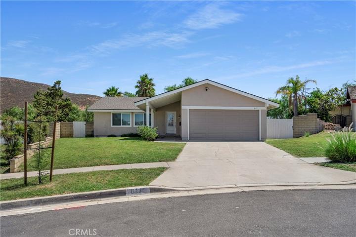 617 Balboa Drive, Corona, California 92879