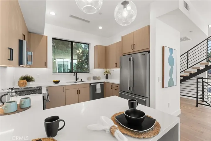 5731 N Canvas Court, North Hollywood, California 91601