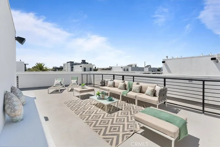 5731 N Canvas Court, North Hollywood, California 91601
