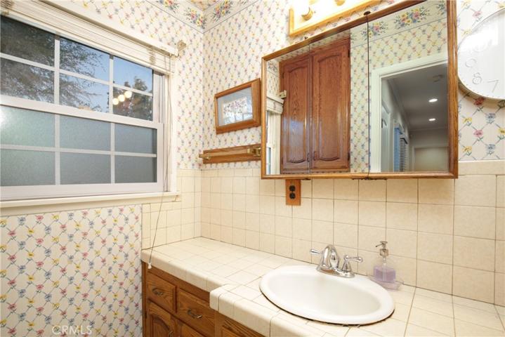 9941 Guatemala Avenue, Downey, California 90240