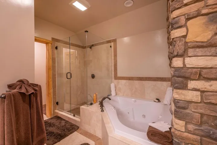 024_Master Bathroom