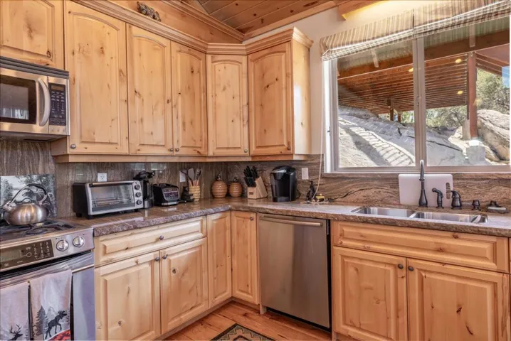 013_Kitchen