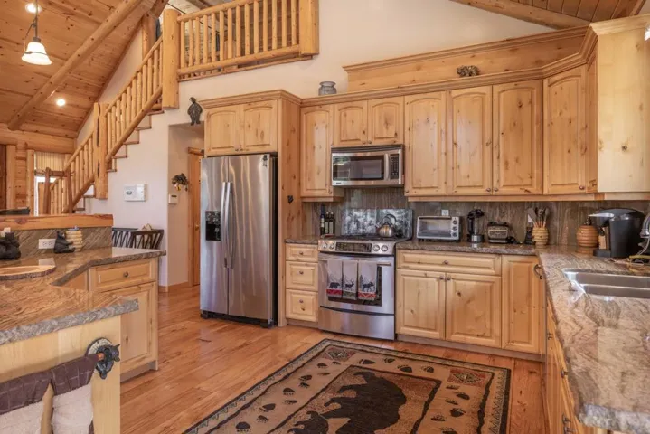 011_Stainless Steel Appliances