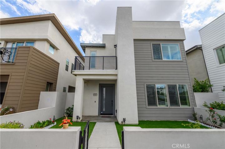 166 Scale, Irvine, California 92618