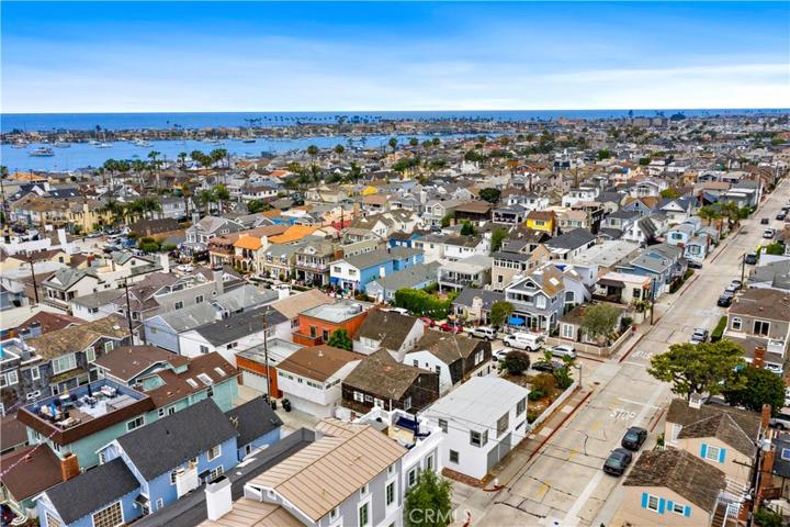 224 1/2 Amethyst Avenue, Newport Beach, California 92662