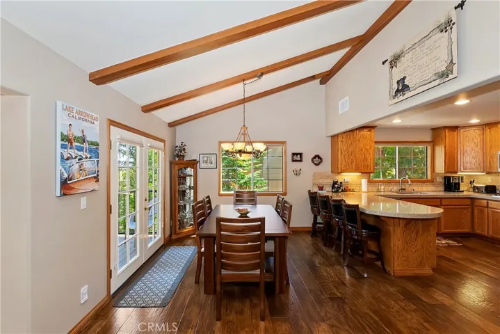 552 Pioneer Road, Lake Arrowhead, California 92352
