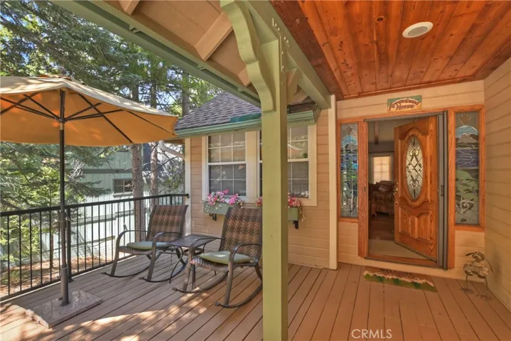 552 Pioneer Road, Lake Arrowhead, California 92352